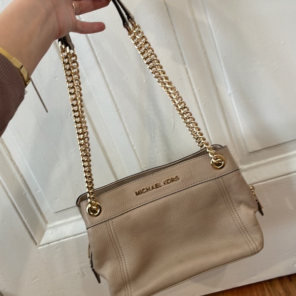 Michael kors purse - Picture 5 of 6